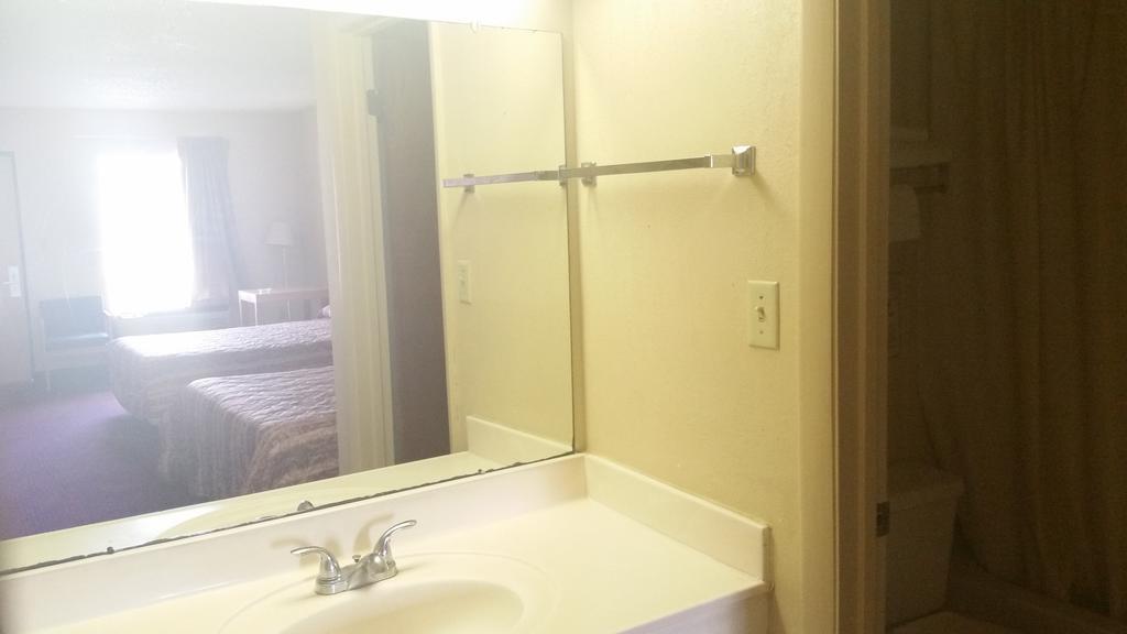 Royal Inn Alachua Ruang foto