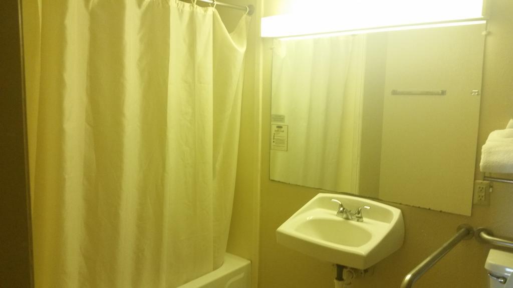 Royal Inn Alachua Ruang foto